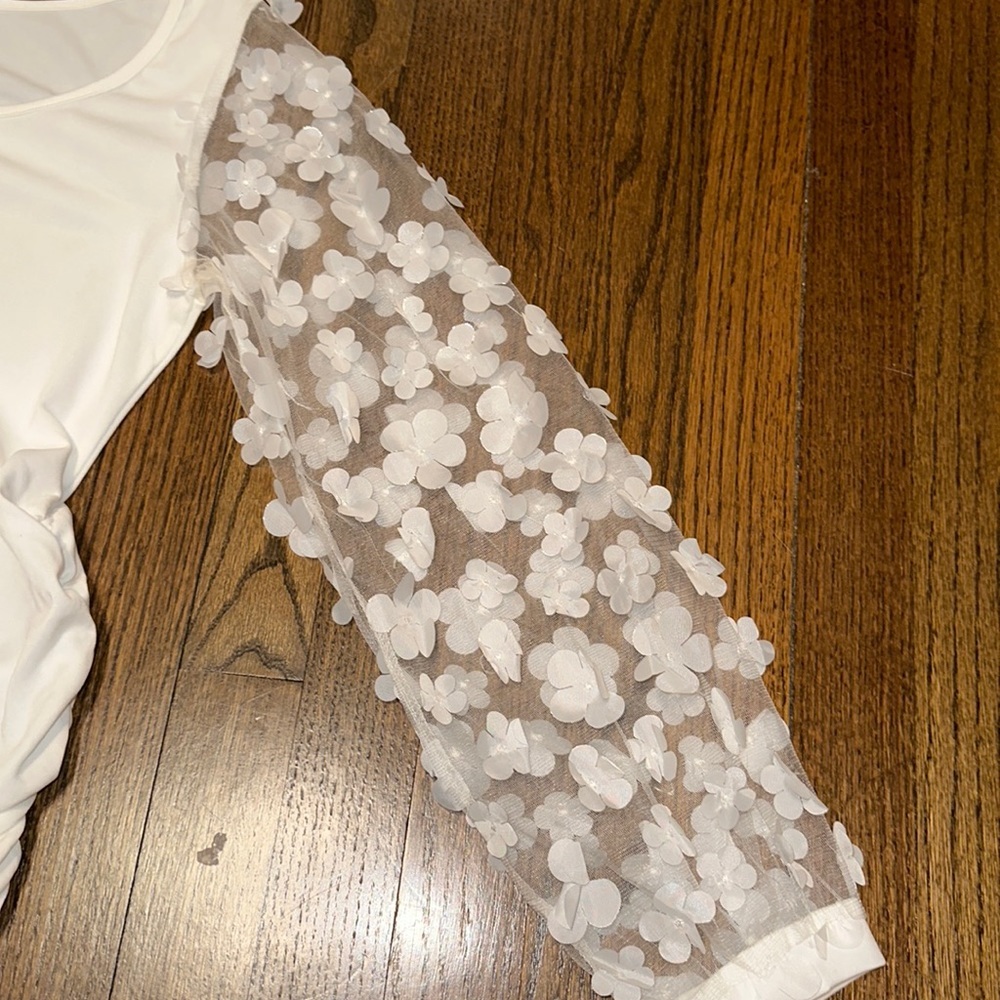 White Flower Appliqué Ballon Sleeve Mini Fitted Stretchy Maternity Dress Small - Picture 6 of 12